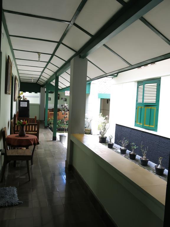 Pamularsih Homestay Yogyakarta Exterior photo